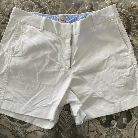 White J. Crew chino shorts, size 8 - Picture 1 of 2